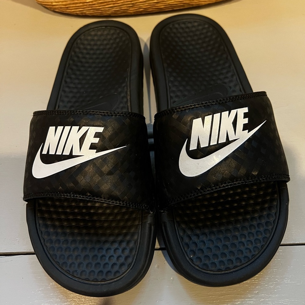 Black Nike Slides